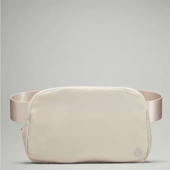lululemon athletica | Accessories | White Opal Everywhere  display picture 1